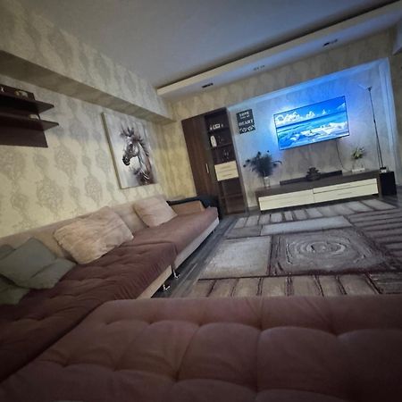 Luxury Apartment Bucharest Exterior photo